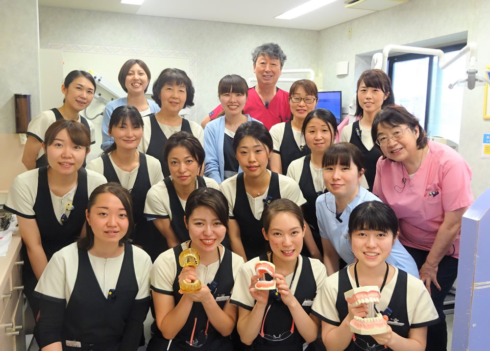 スタッフ集合写真